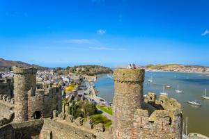 Conwy Castle Town Walls image 9